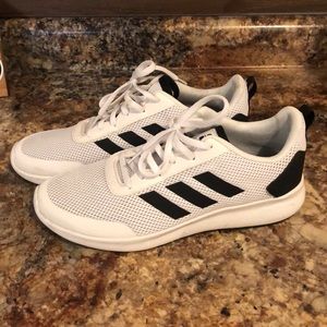 Men’s Adidas tennis shoes